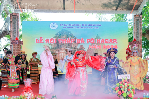 Lễ hội Tháp Bà Pô Nagar năm 2026: Khép lại kỳ lễ hội nhộn nhịp, văn minh